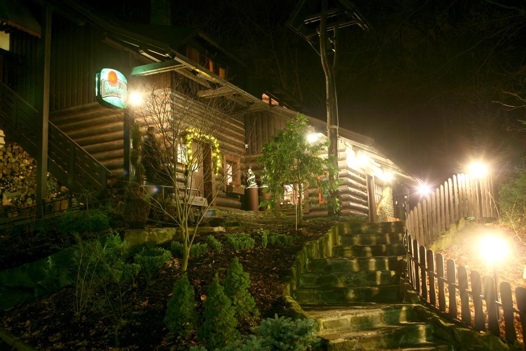 Koliba U Cerneho Medveda Zlín Exterior foto